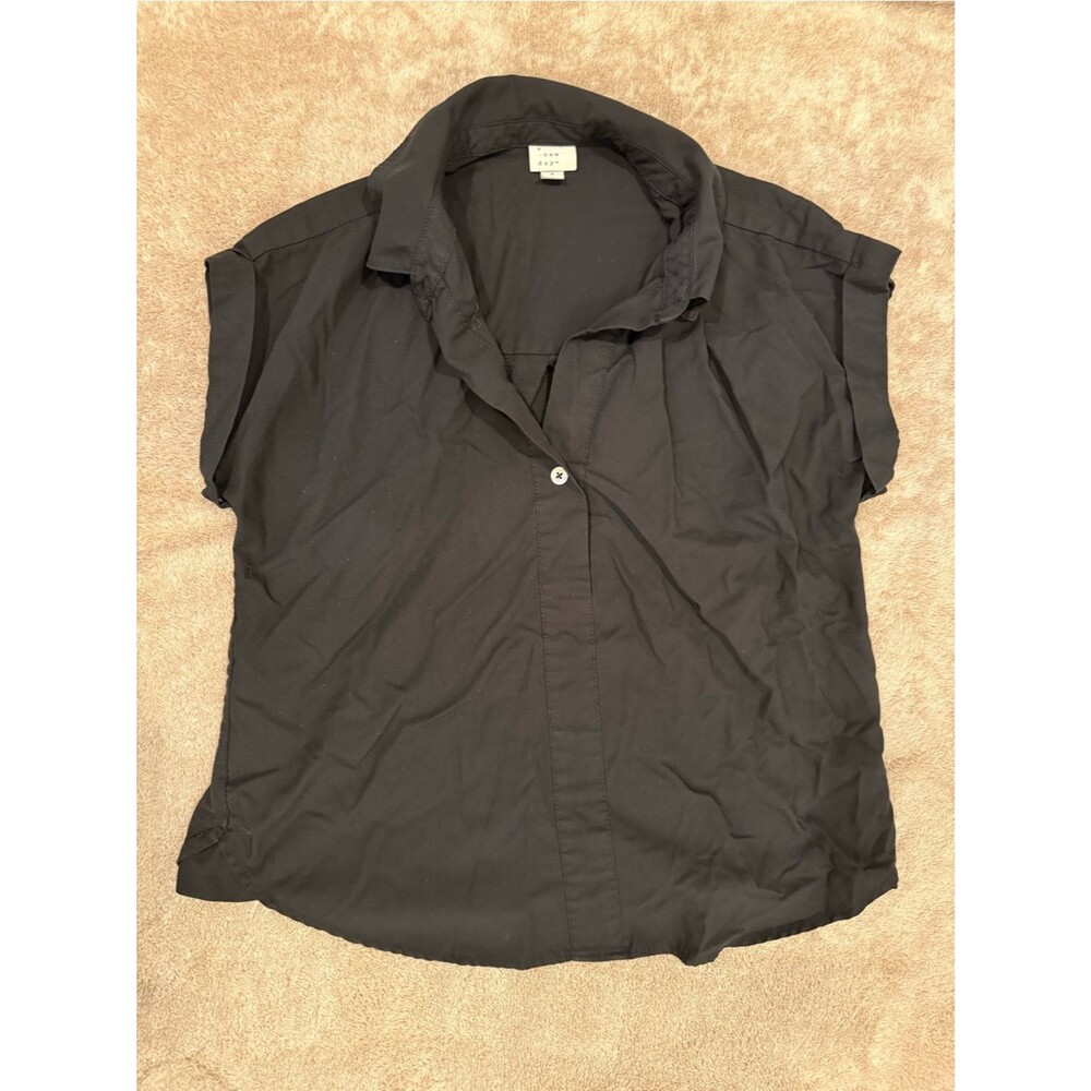 Black Women's Short Sleeve Collard Shirt, Size S